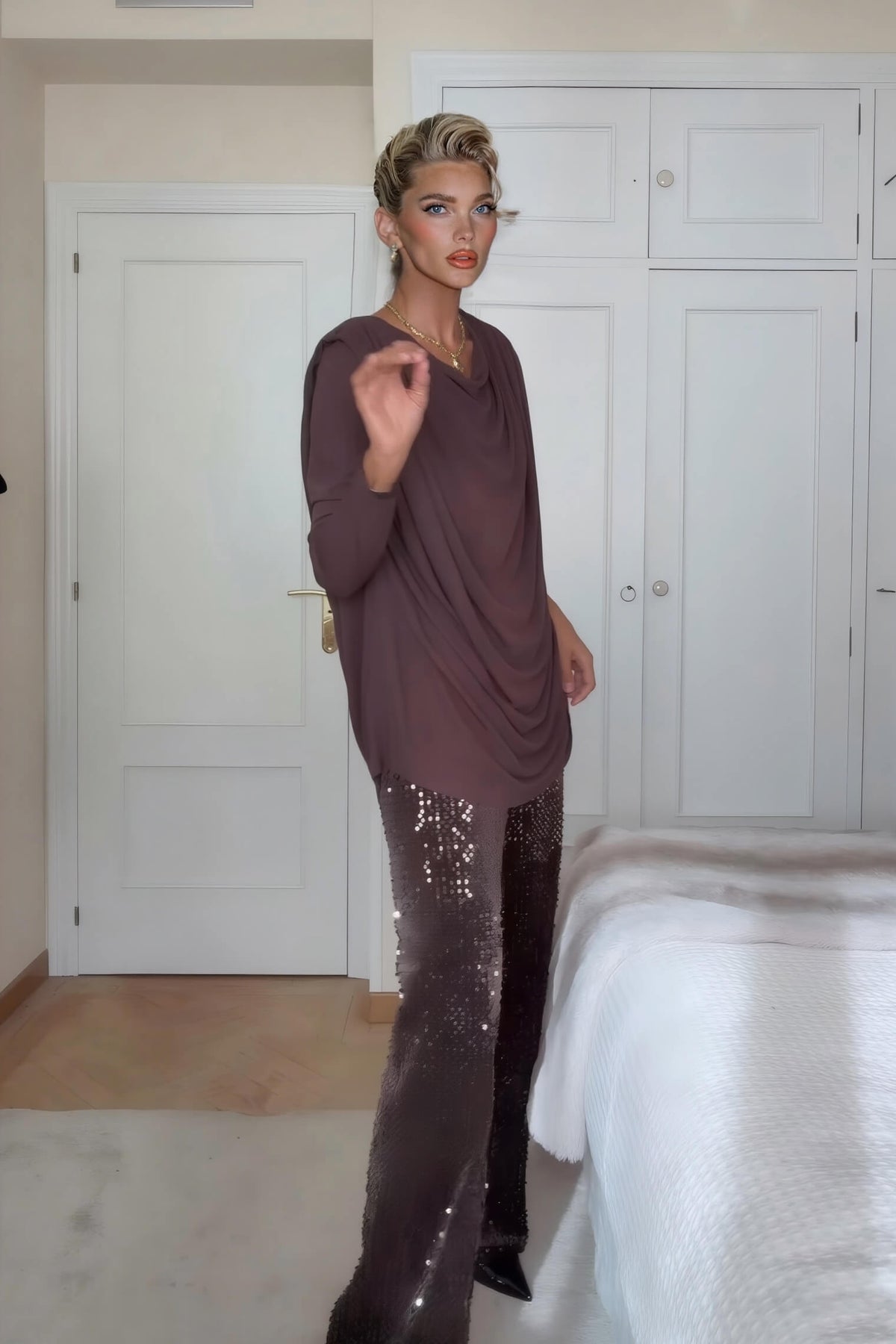 Unique Sparkling Rhinestone-Embellished Wide-Leg Jeans