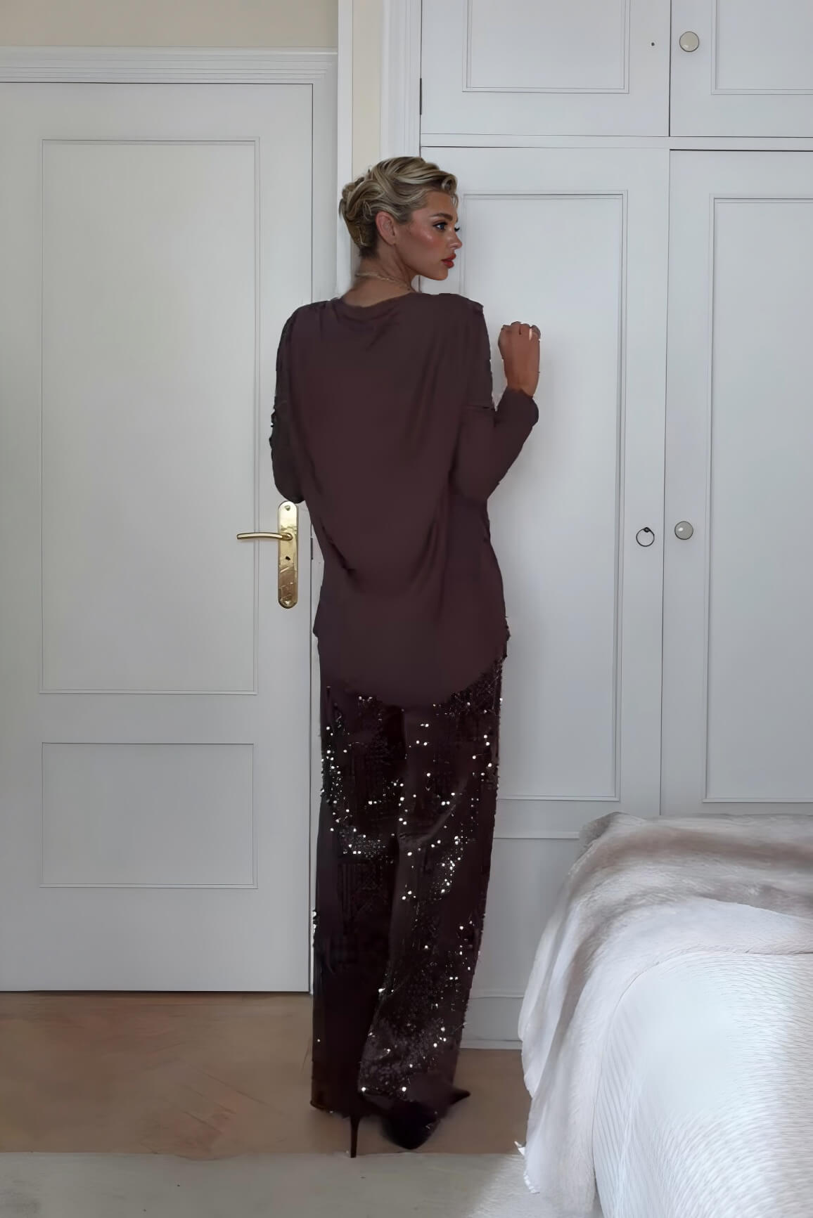 Unique Sparkling Rhinestone-Embellished Wide-Leg Jeans