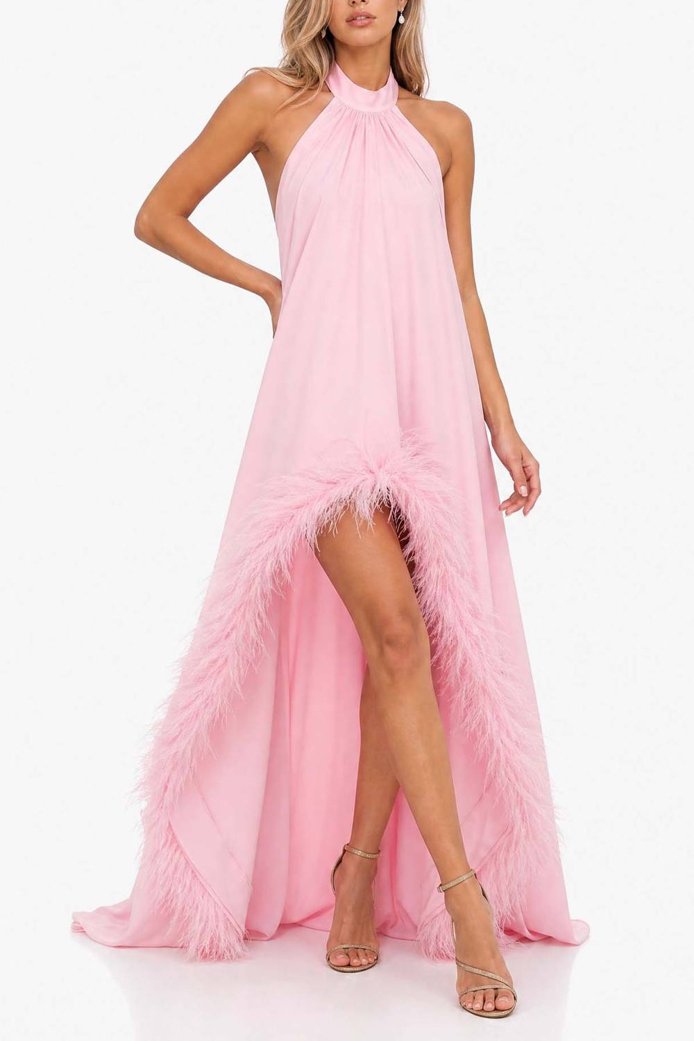 Langes Abendkleid mit Neckholder, Federsaum und hohem Beinschlitz