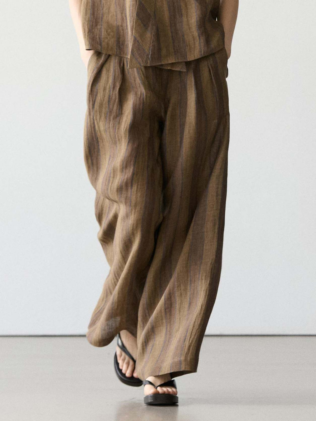 Minimalist Halter Loose Top & Wide-Leg Pants Set