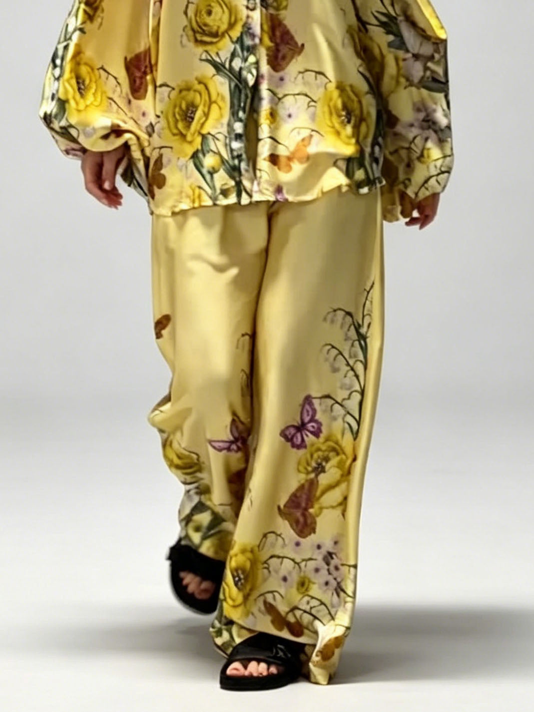Exquisite Floral And Butterfly Print Satin Shirt