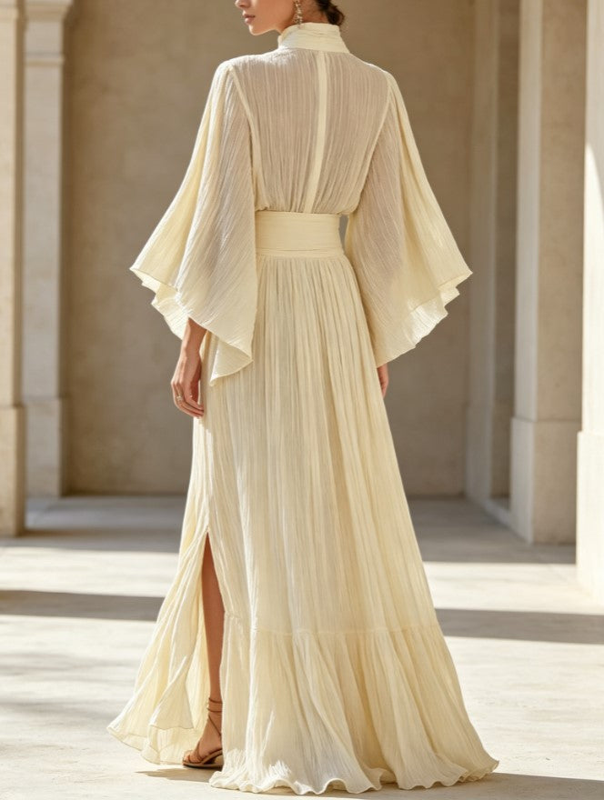 Robe longue deux pièces à col volanté, manches cloche, taille plissée haute et fente