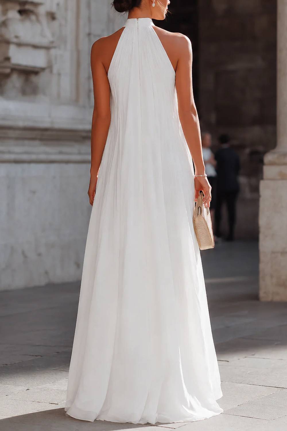 Robe longue fluide froissée sans manches à col licou