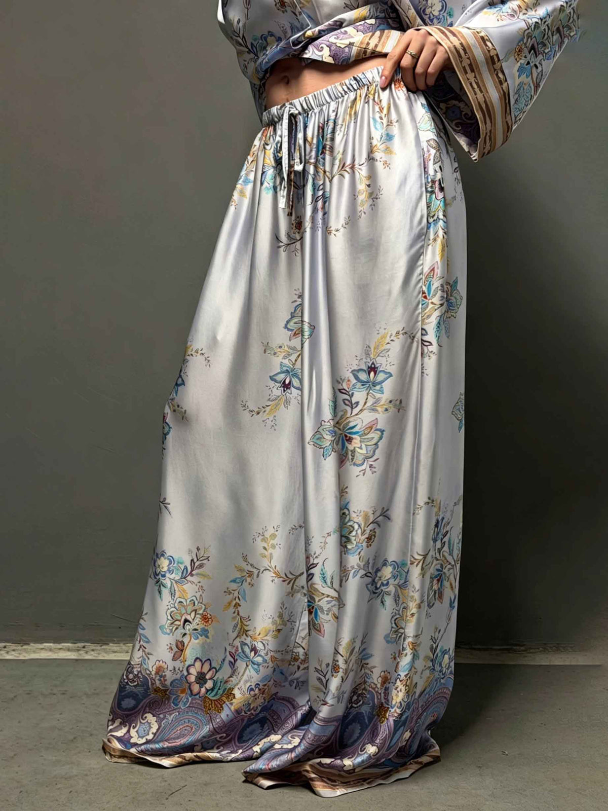 Exquisite Floral Paisley Print Satin Button Shirt