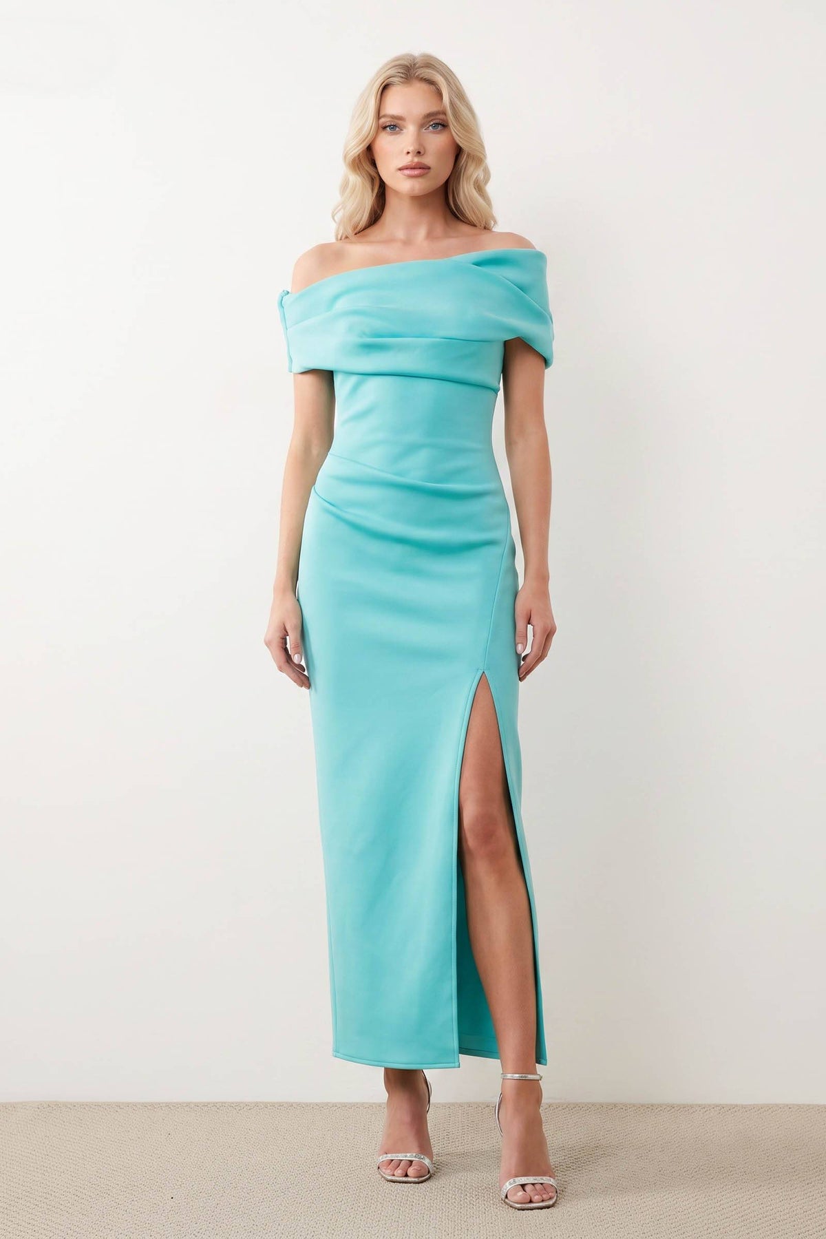 Off-shoulder Pleated Maxi Dress