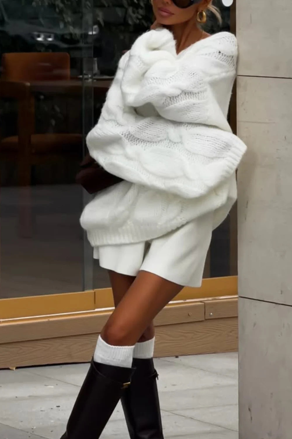 Women's Oversized Cable Knit V Neck Slouchy Pullover Sweater in White [erp-image:f9163eb90a65921660eb84aa]