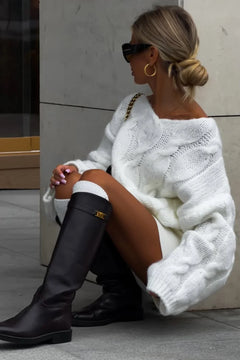 Women's Oversized Cable Knit V Neck Slouchy Pullover Sweater in White [erp-image:27f1f659671d7e5d0ffc83cc]