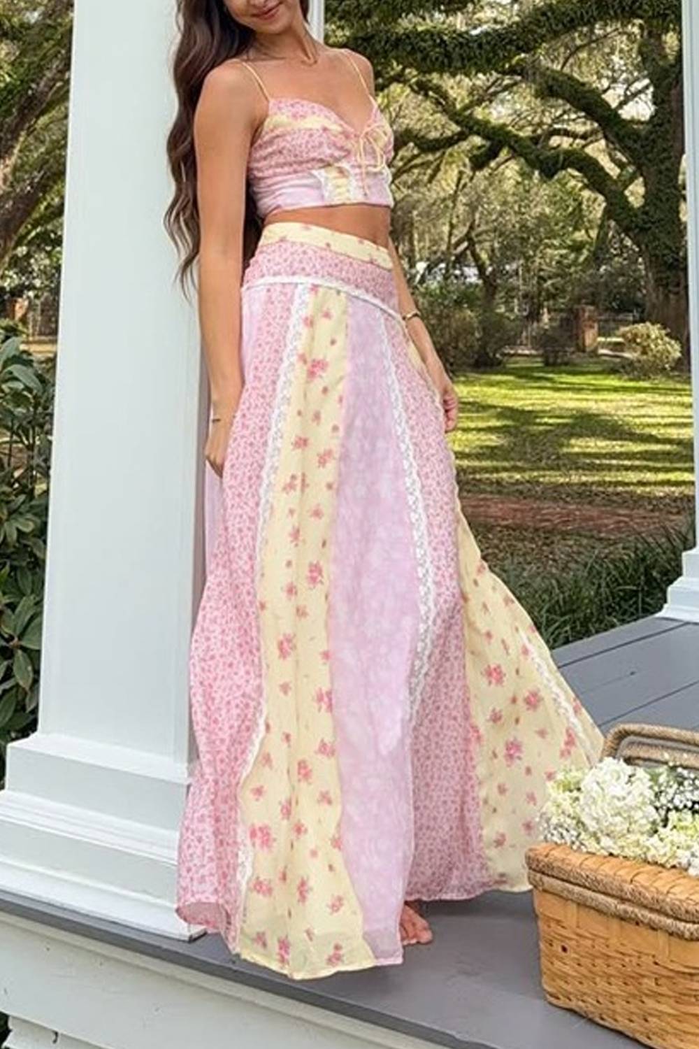Pastoral Holiday Floral Lace Stitching Strap Top Skirt Set
