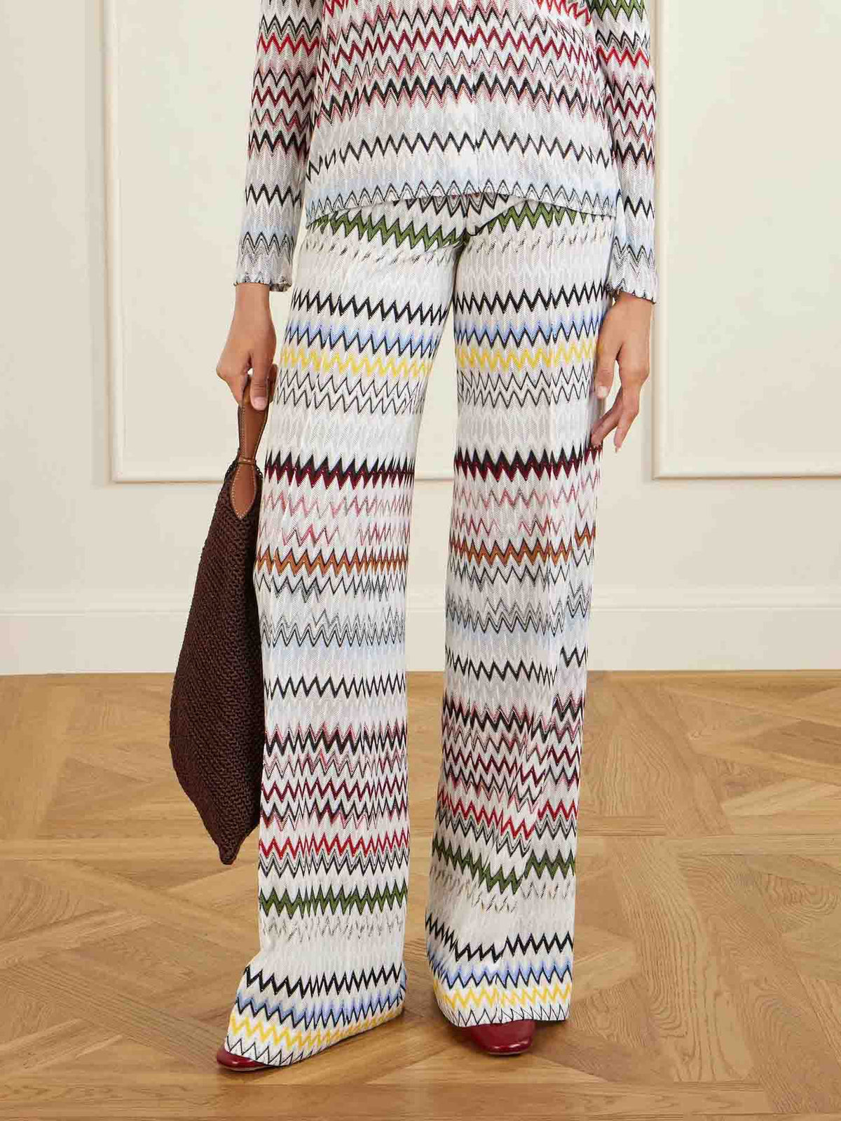 Geometric Zigzag Print Long-Sleeve V-Neck Top