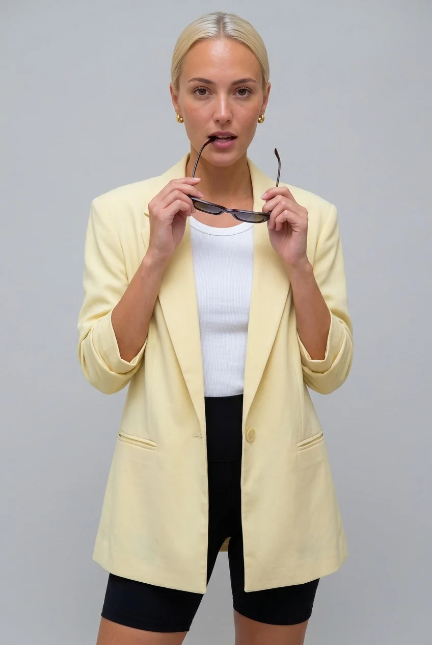 Women's Light Yellow Oversized Single-Breasted Blazer with Notched Lapel [erp-image:7a61a8272f2adfd3b9377216]