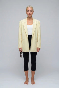 Women's Light Yellow Oversized Single-Breasted Blazer with Notched Lapel [erp-image:7c3d34dcacdccf09dfd599ae]